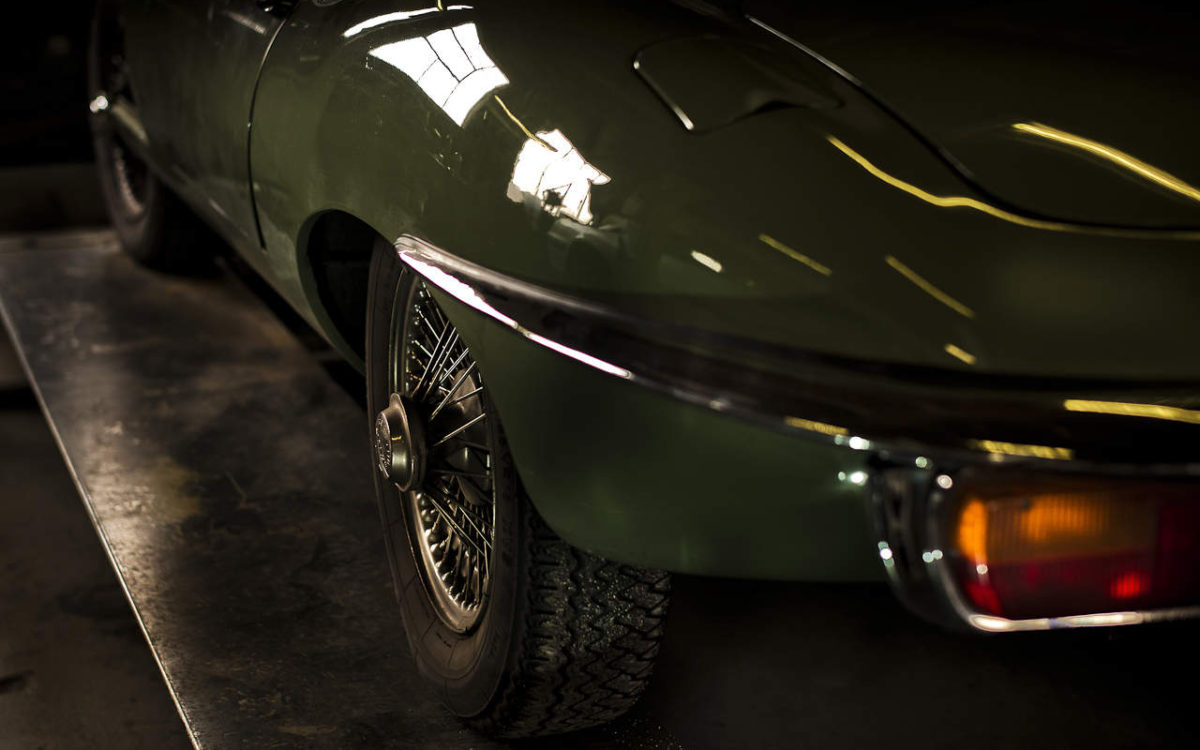 jaguar-type-E-john-classic-restauration-voiture-ancienne-collection