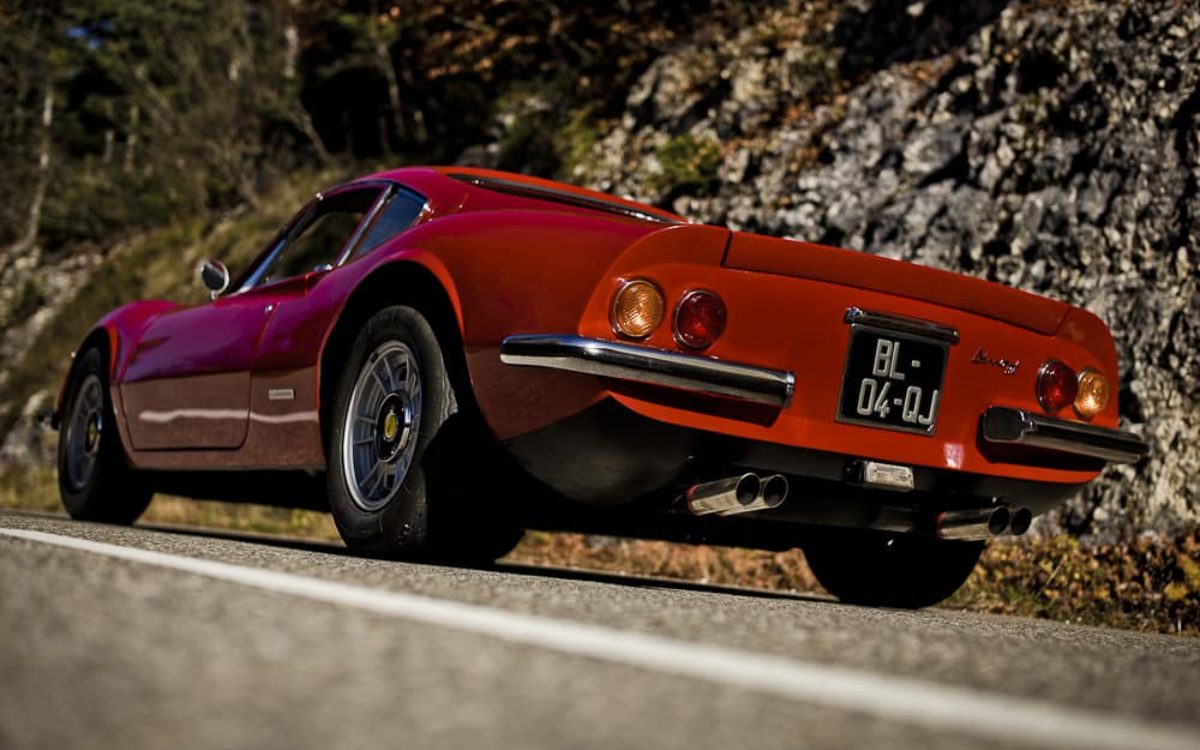 ferrari-dino-john-classic-restauration-voiture-ancienne-classique-collection