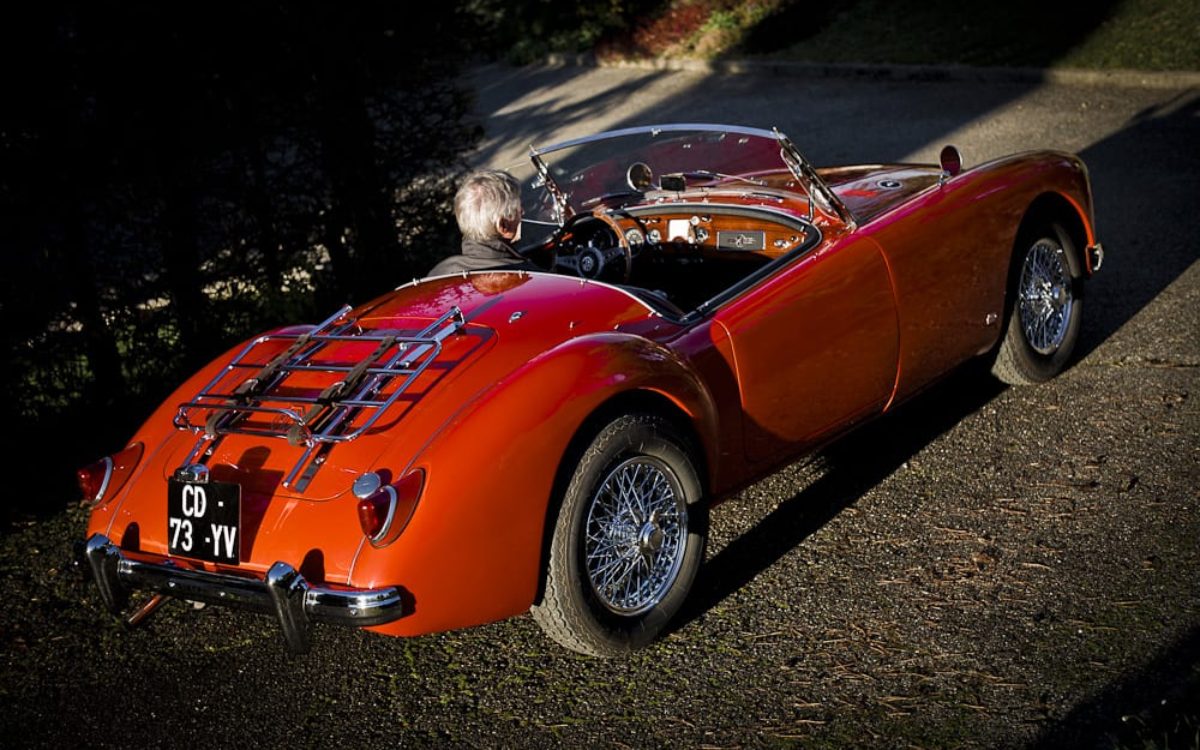 MGA-1600-john-classic-restauration-voiture-ancienne-classique-collection